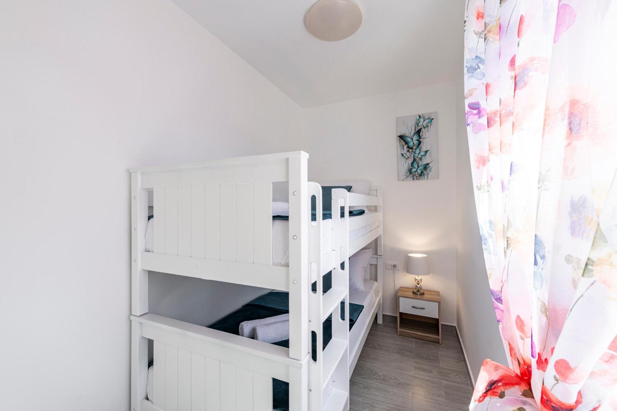 Apartments Lana Mlini Eksteriør billede